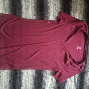 A new day maroon short sleeve tee Large NWOT!